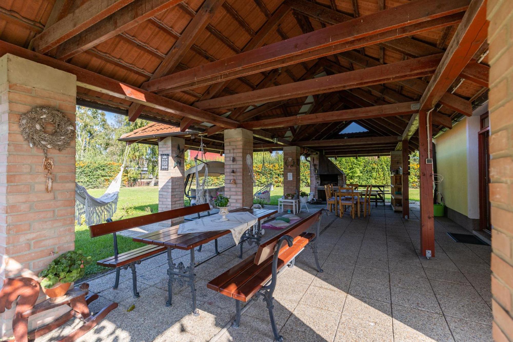 Idylicky Rodinny Penzion Arkadia Pri Dunajskej Cyklotrase Kyselica Extérieur photo