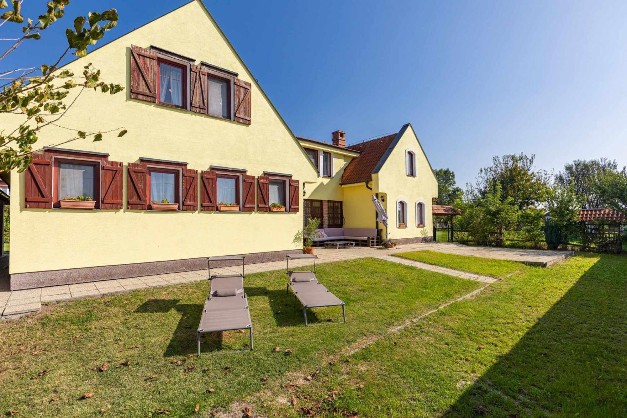 Idylicky Rodinny Penzion Arkadia Pri Dunajskej Cyklotrase Kyselica Extérieur photo